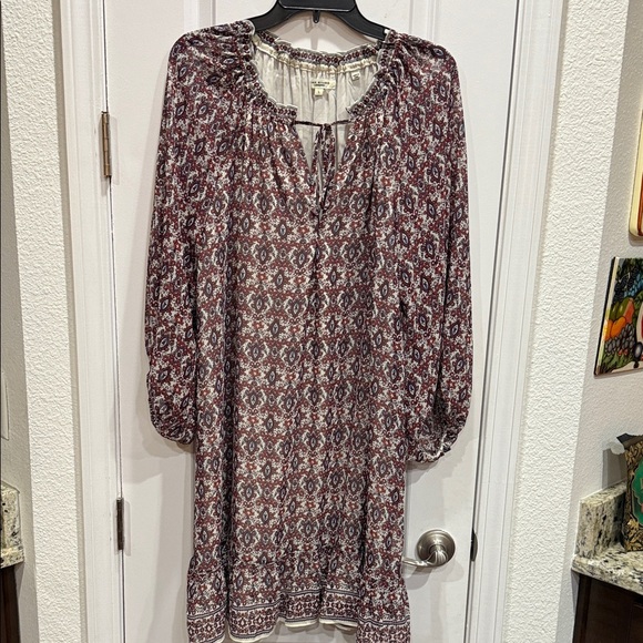 Max Studio Dresses & Skirts - Max Studio Cream and Rust Patterned Dress